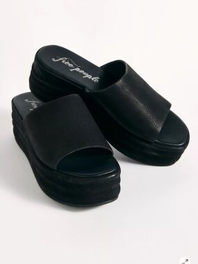 Free People harbor flatform Black Platform sandal size 38.5